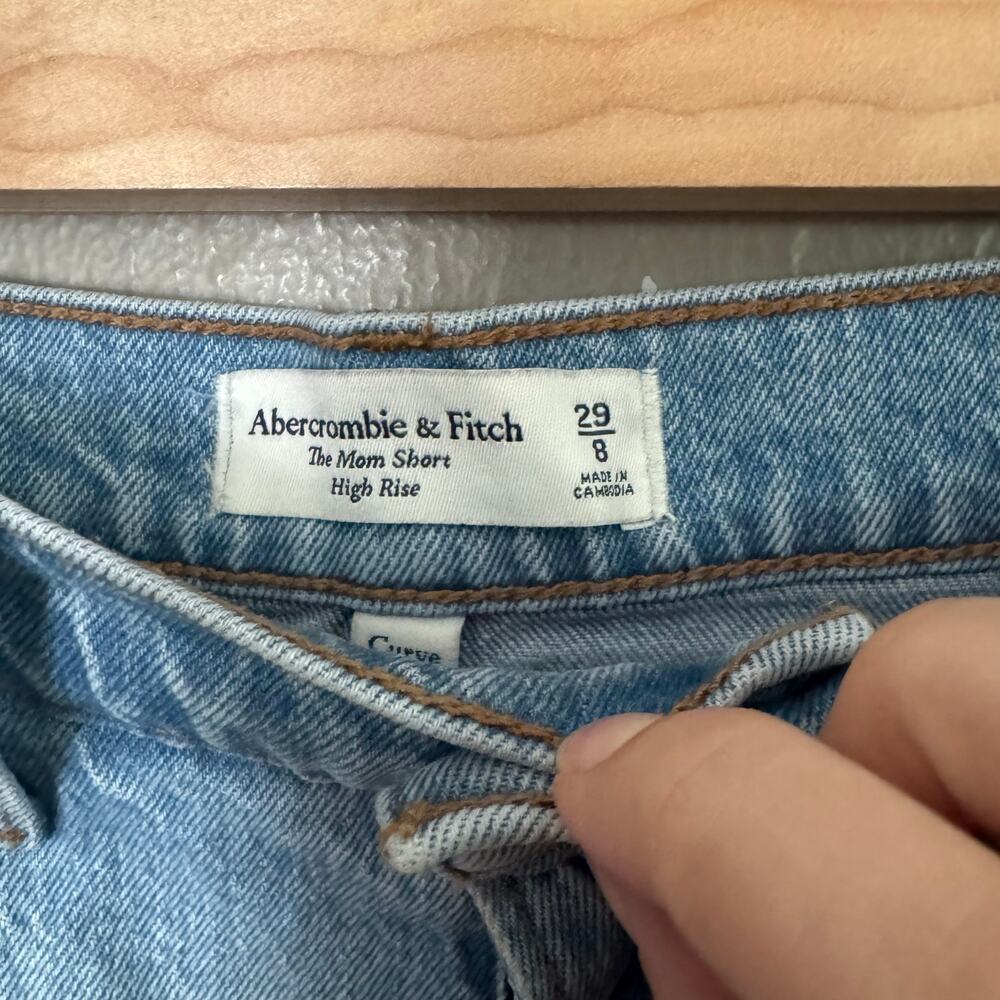 ABERCROMBIE AND FITCH Curve Love The Mom Short High Rise Size 8/29 casual - Picture 3 of 7